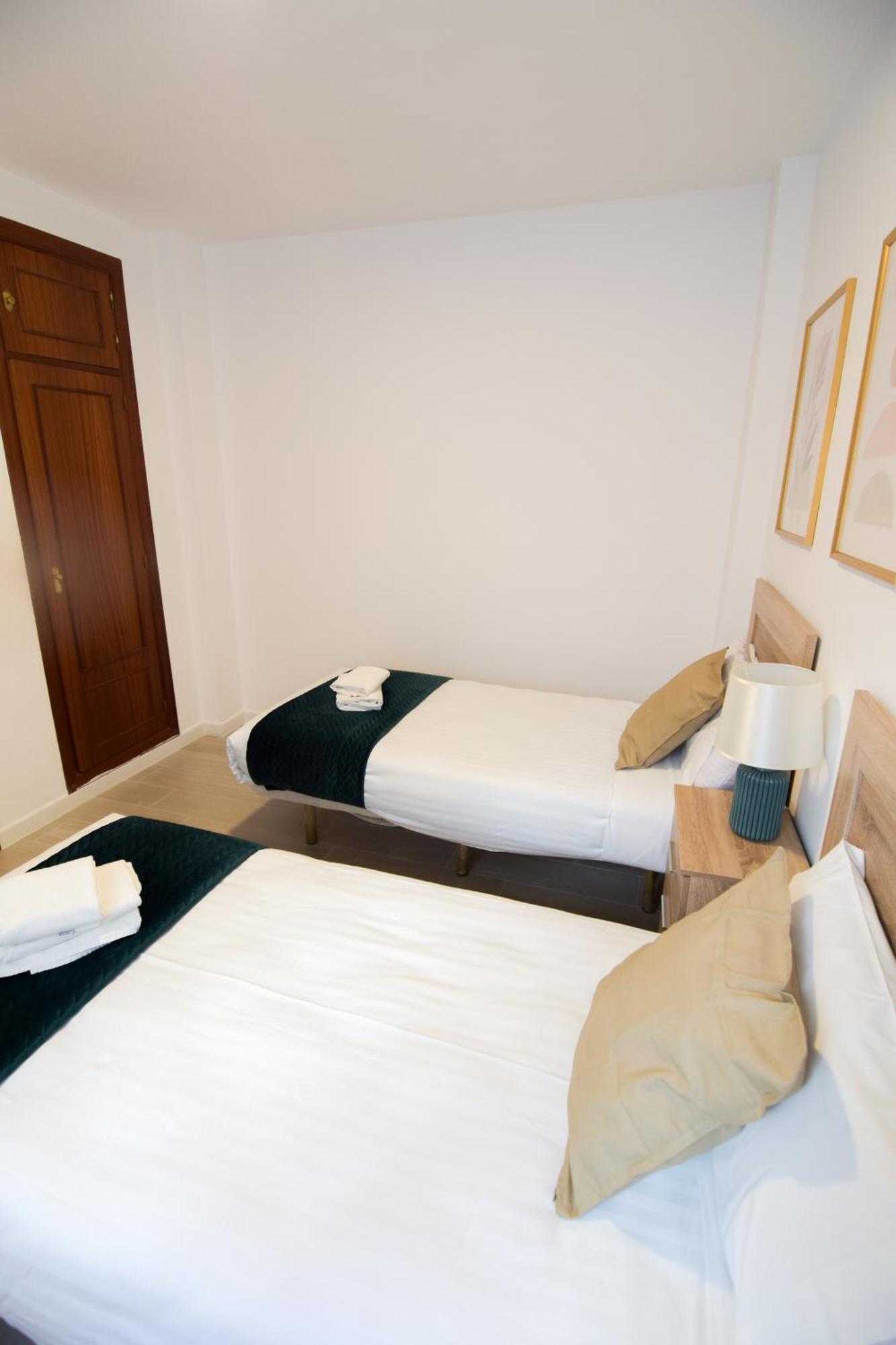 Letmalaga Cobblestone St. Apartment ภายนอก รูปภาพ