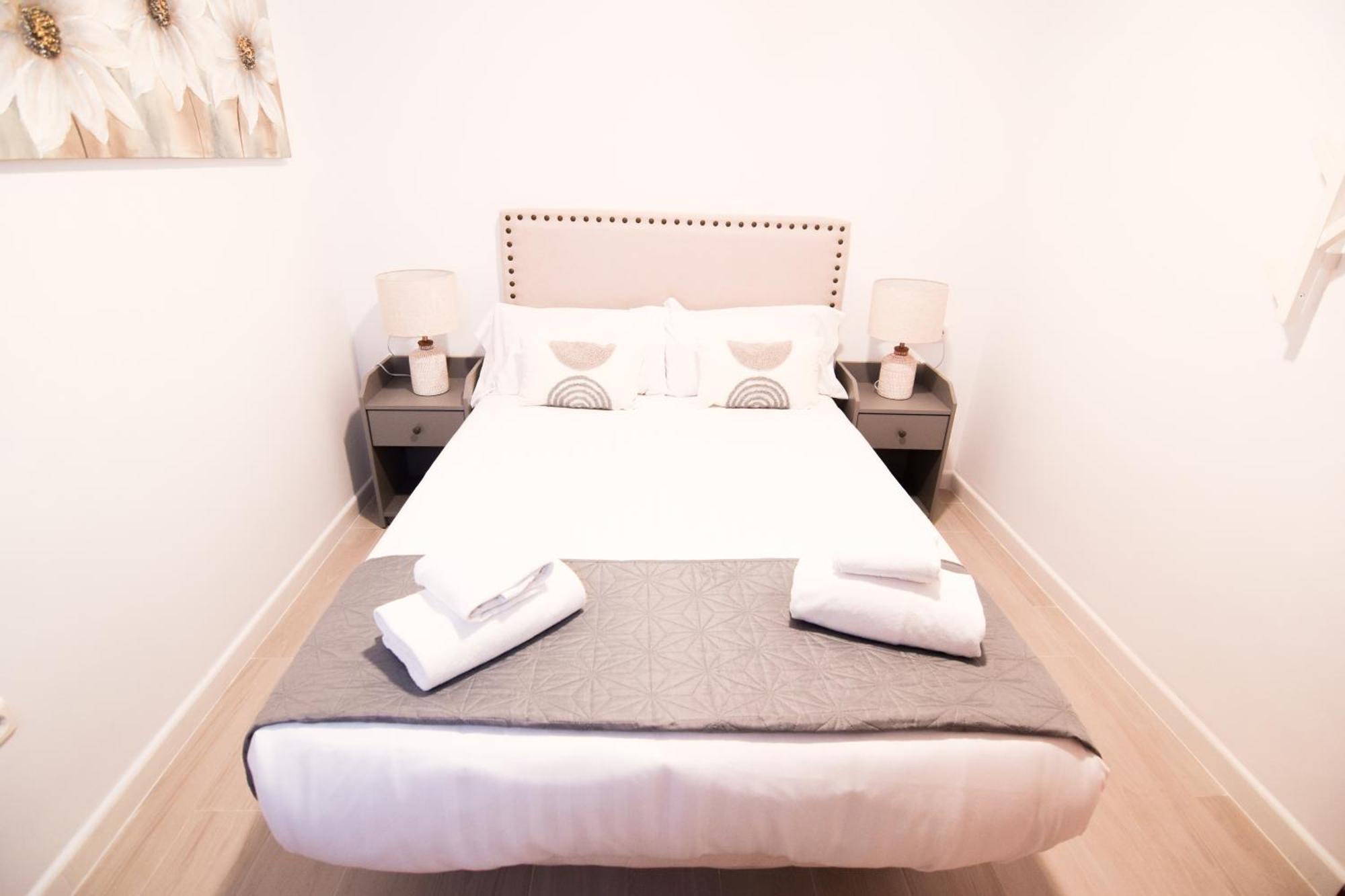 Letmalaga Cobblestone St. Apartment ภายนอก รูปภาพ