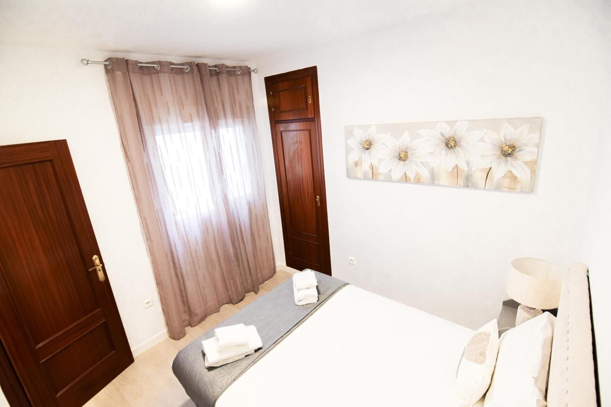 Letmalaga Cobblestone St. Apartment ภายนอก รูปภาพ