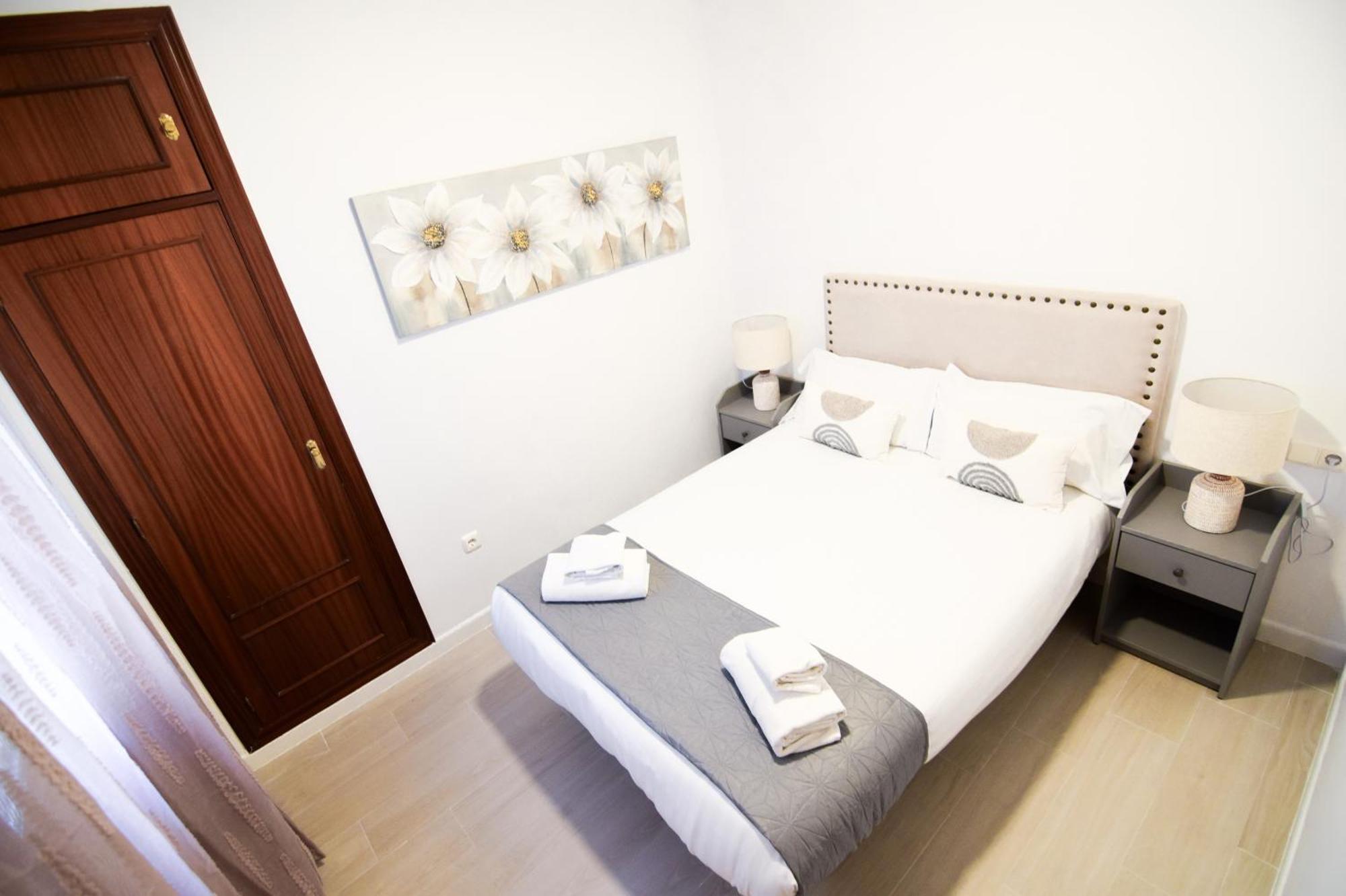 Letmalaga Cobblestone St. Apartment ภายนอก รูปภาพ